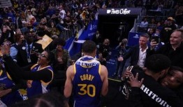 shams最新爆料库里伤情,Shams曝出关键信息，康复时间引关注！